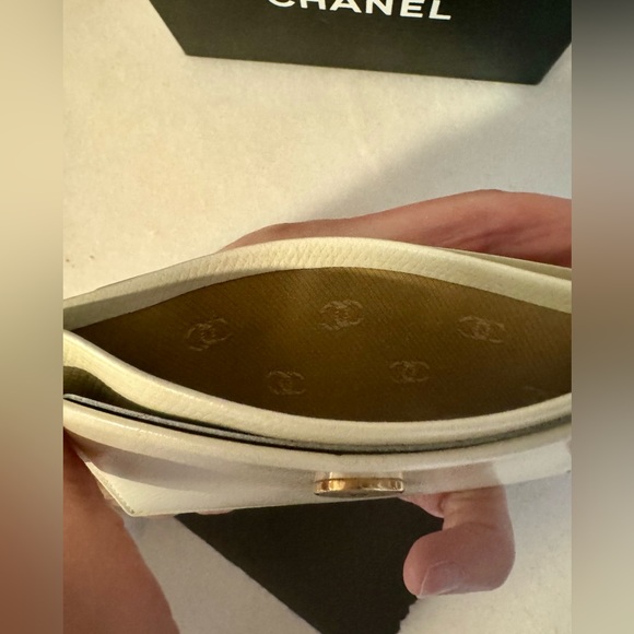 *Authentic* Chanel Card Holder *Button Collection* - Picture 7 of 13